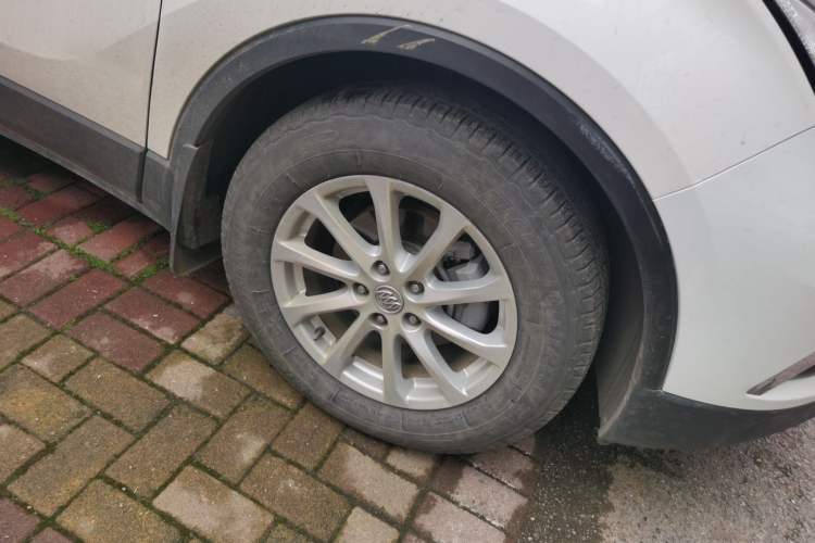 Used Buick Envision 2015 20T Two-Wheel-Drive Elite Model Right Front Wheel Hub