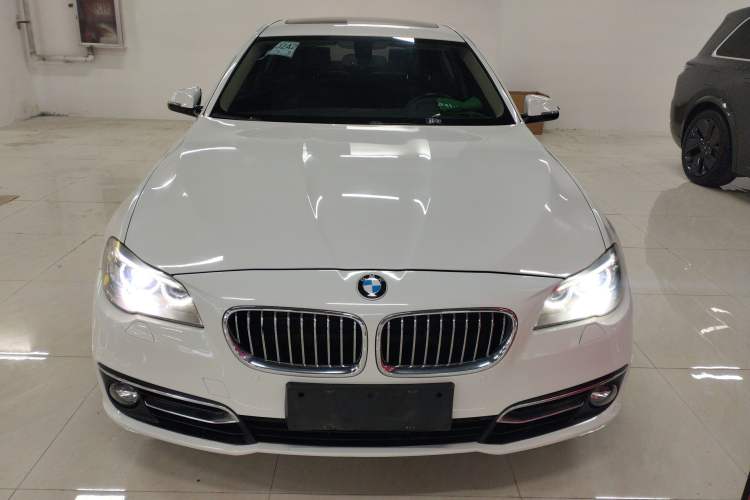 Used BMW 5 Series 2014 525Li Luxury Design Package