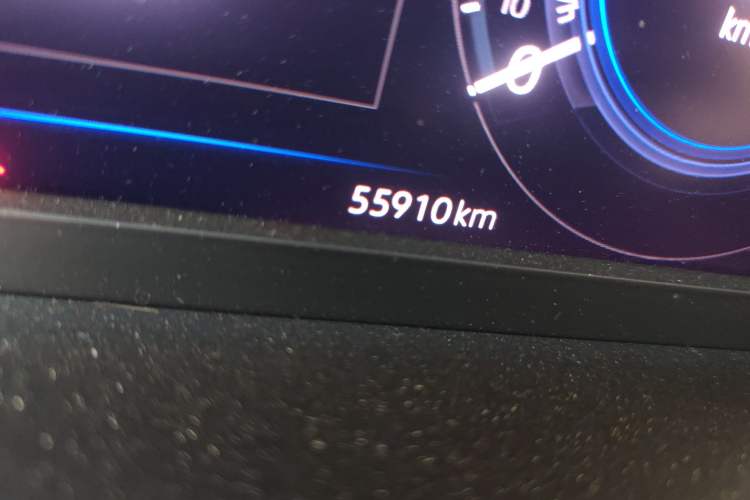 Used Volkswagen Tayron GTE Plug-in Hybrid 2020 1.4T Luxury Model Odometer Close Up