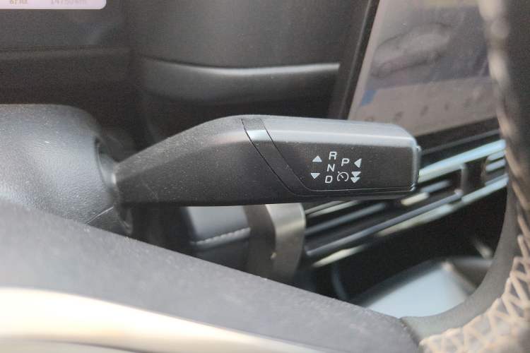 Used Chery Fulwin X3 Plus 2025 Model 501 Four-Wheel Drive Smart Leading Edition Gear Lever