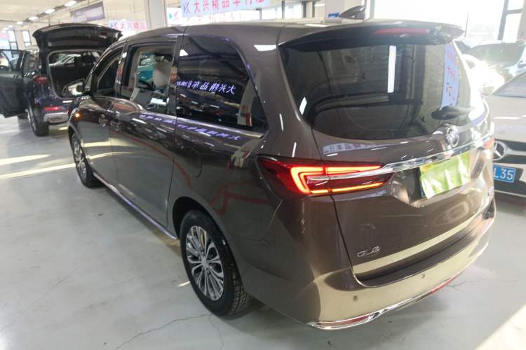 Used Buick GL8 2023 Land Executive Class Smart Enjoyment Model
