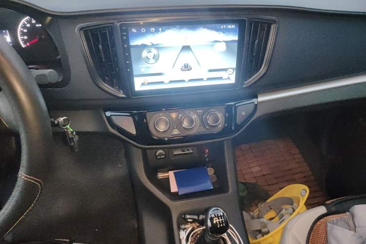 Used FORTHING Lingzhi 2025 M5 1.5T Long Wheelbase Base Model 7-Seater