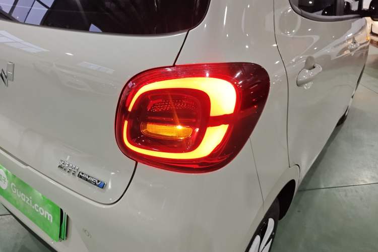 Used Wuling Hongguang MINIEV 2025 Four-Door Version Advanced Edition
