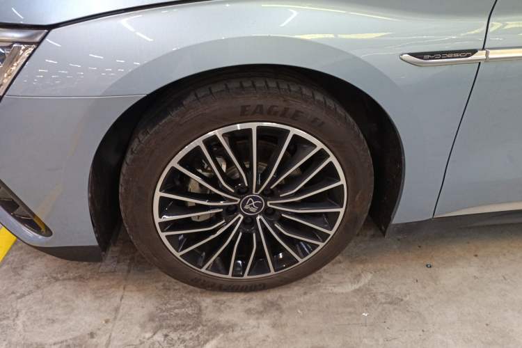 Used BYD Han 2023 DM-i Champion Edition 121KM Prestige Model
