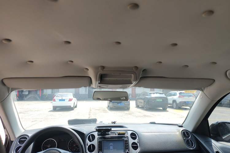 Used Volkswagen Tiguan 2013 1.8TSI Automatic Two-Wheel Drive Trend Edition Headliner