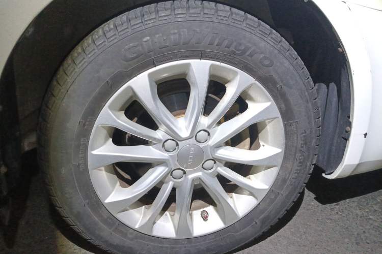 Used Geely Auto Vision 2015 1.5L Manual Entry-Level Model Right Front Wheel Hub
