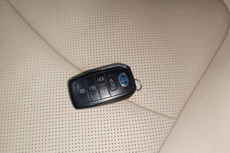 Used Toyota SIENNA 2021 2.5L Hybrid Premium Edition