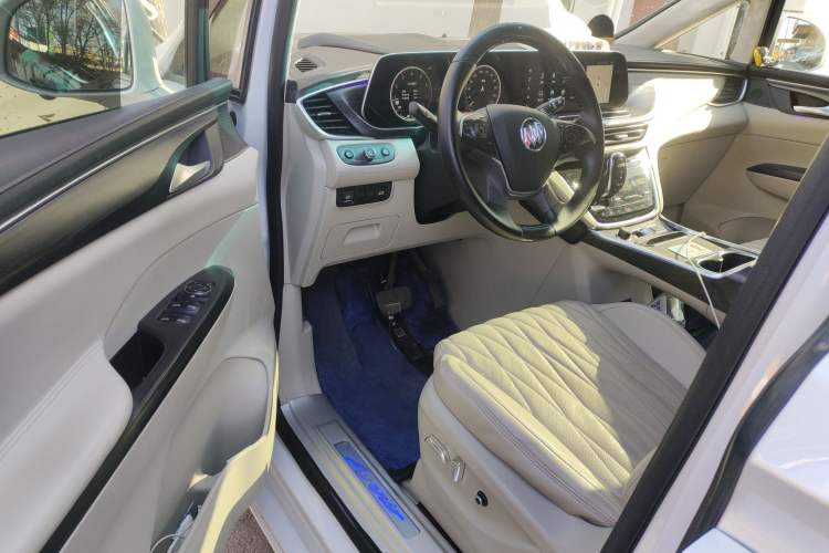 Used Buick GL8 2021 ES Landtrek 653T Comfort Edition
