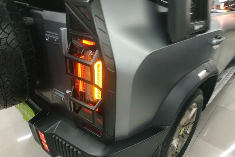 Used JETOUR Traveler 2023 2.0T All-Wheel Drive Conquer PRO Right Rear Taillight