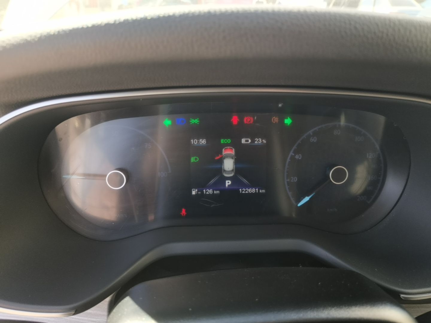 Hongqi E-QM5 2024 610 km PLUS — снимка 14