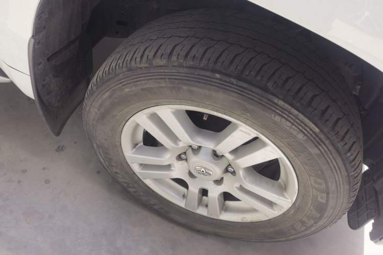 Used Toyota Prado 2010 4.0L Automatic VX NAVI Right Front Wheel Hub