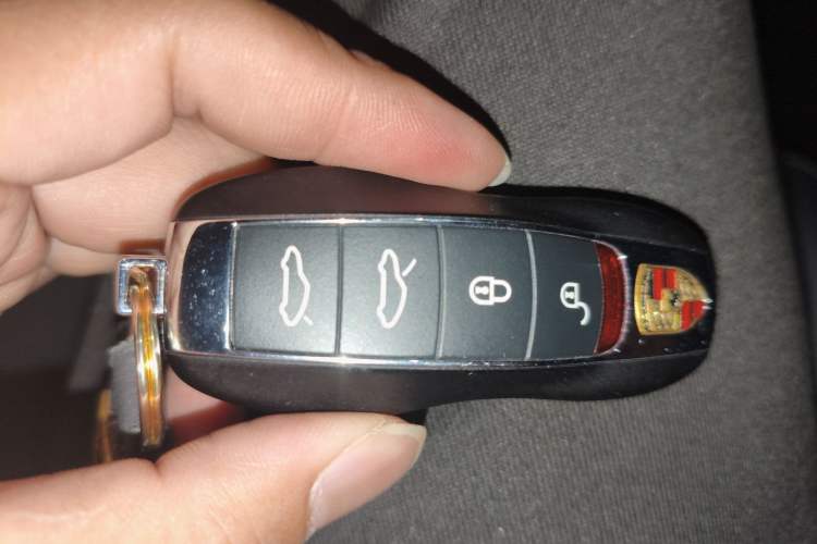 Used Porsche 718 2018 Cayman 2.0T
