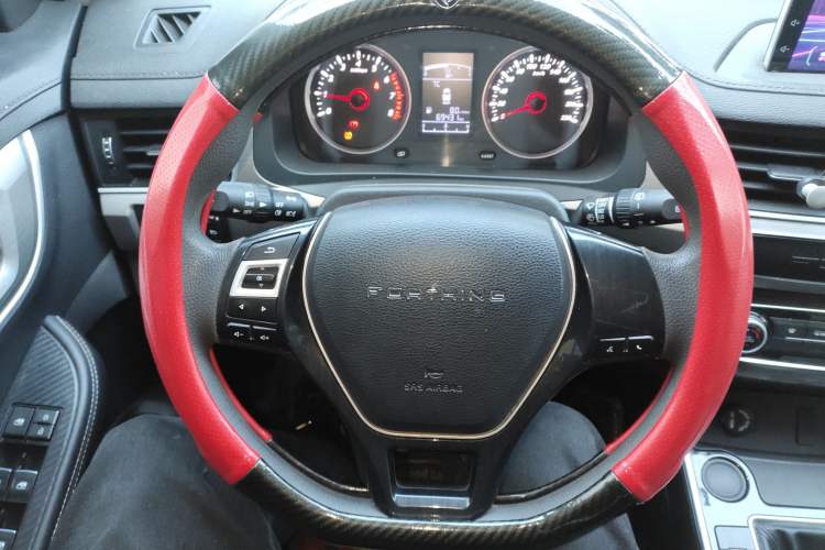 Used FORTHING SX6 2022 1.6L Manual Luxury Version
