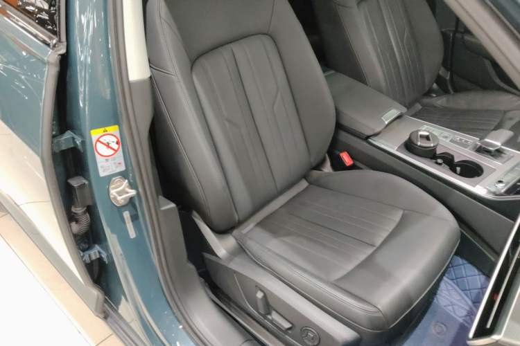 Used Audi A6 2021 allroad quattro Explorer 55 TFSI Prestige Off-Road Model