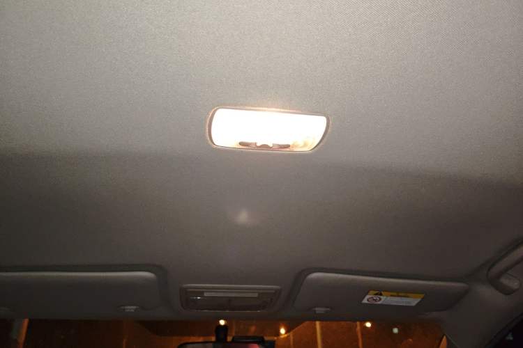 Used Honda Vezel 2017 1.5L CVT 2WD Comfort Model Headliner