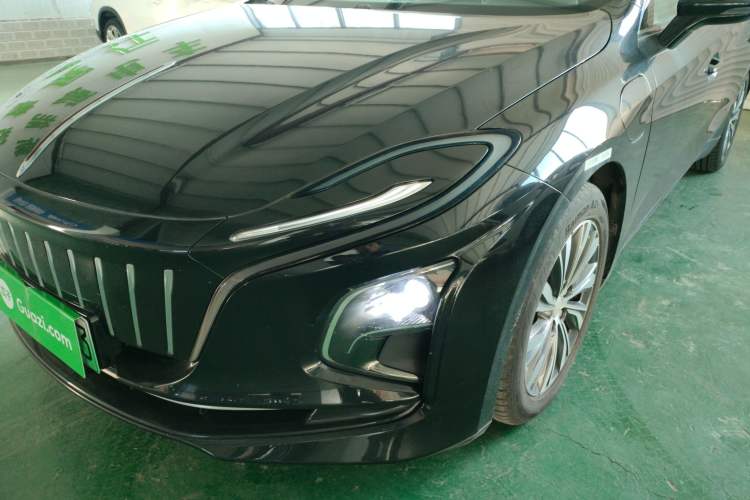 Used Hongqi E-QM5 2022 431 km Charge & Enjoy Edition

