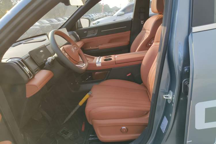 Used JETOUR X70L 2026 Model—2.0TD Automatic Flagship, 7-seater