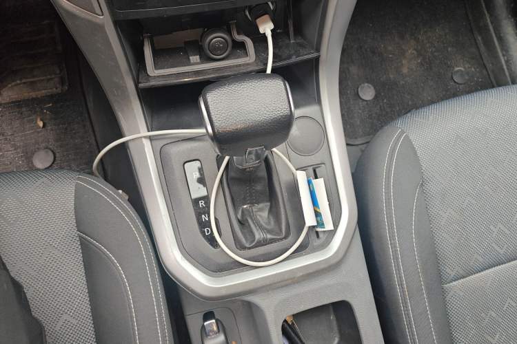 Used SAIC MAXUS T70 2020 2.0T Diesel Automatic 2WD Comfort Edition Standard Cab High Ground Clearance