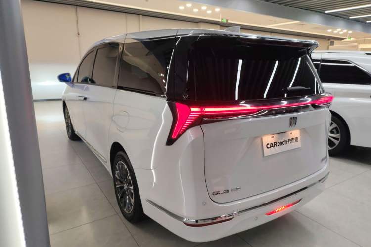 Used Buick GL8 2025 Lu Zun Deluxe Edition