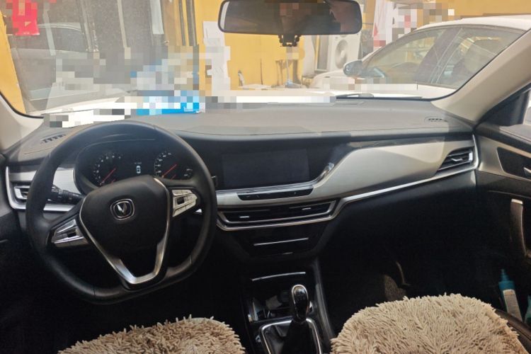 Used CHANGAN CS35PLUS 2018 1.6L Manual Changlian Edition China V Standard Center Console