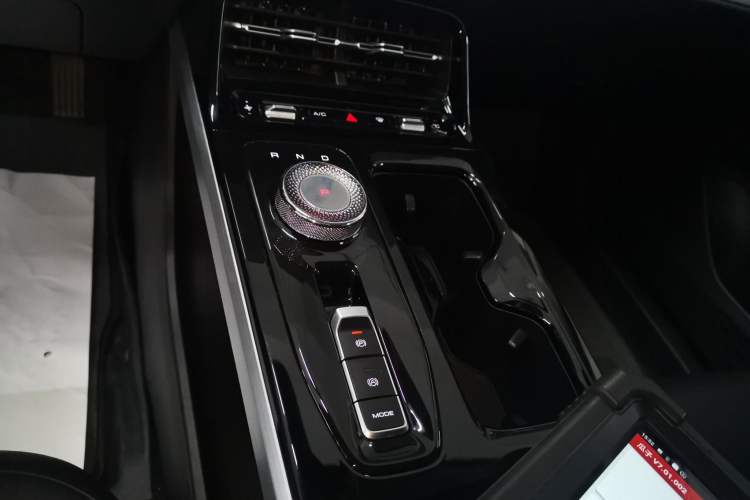 Used Wuling Xingguang 2024 Co-Creation Edition 510 Advanced Model
