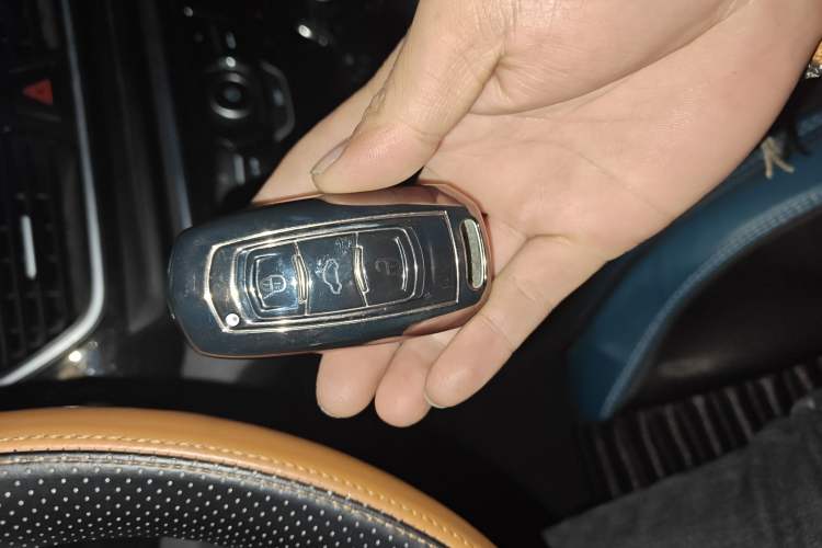 Used Geely Auto Emgrand GT 2016 1.8T Zunya Model
