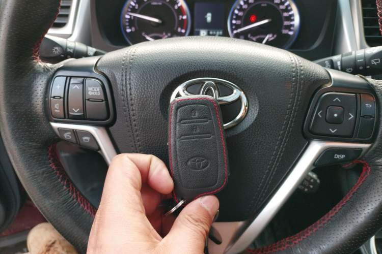 Used Toyota Highlander 2015 2.0T Four-Wheel Drive Luxury Edition 7-Seater
