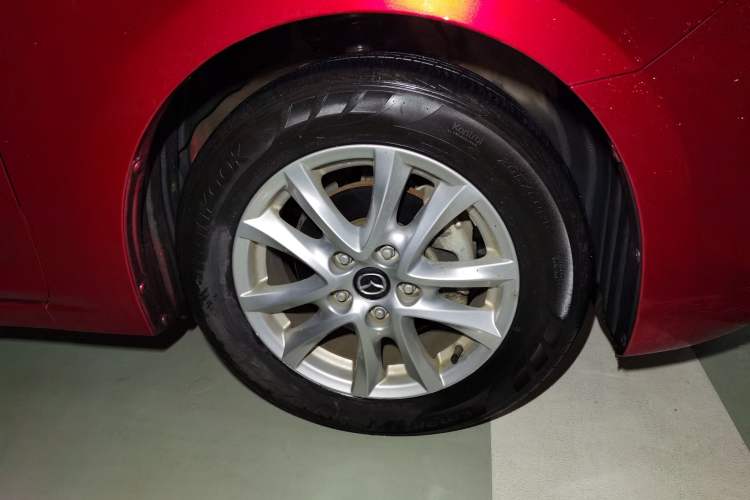 Used Mazda Mazda 3 Axela 2017 Sedan 1.5L Automatic Comfort Model China VI Standard