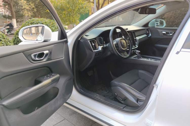 Used Volvo S60 2020 T3 SmartDrive Luxury Edition