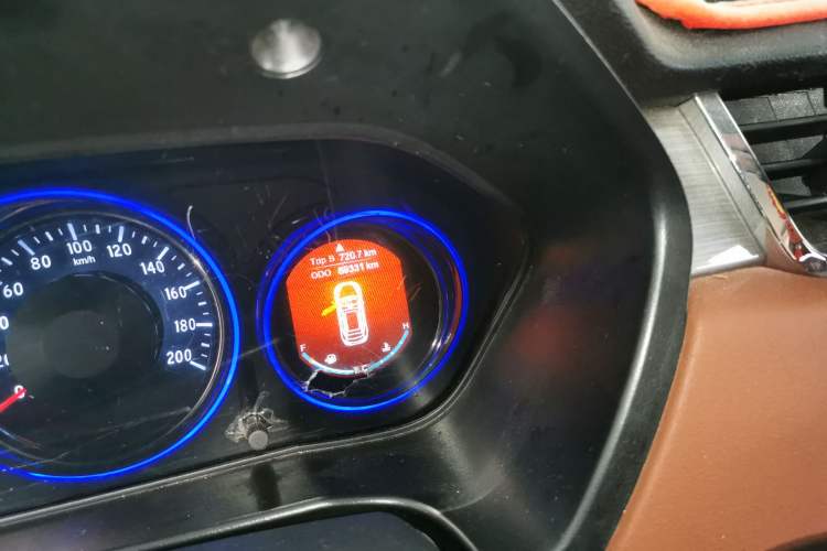 Used HYOSOW S3 2016 S3L 1.5L Manual Prestige Edition Odometer Close Up