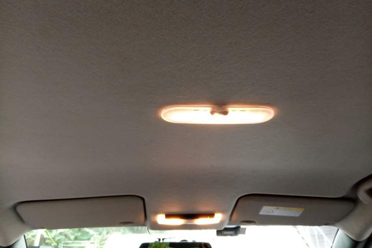 Used Nissan Kicks 2018 1.5L CVT Smart Connect Luxury Edition
