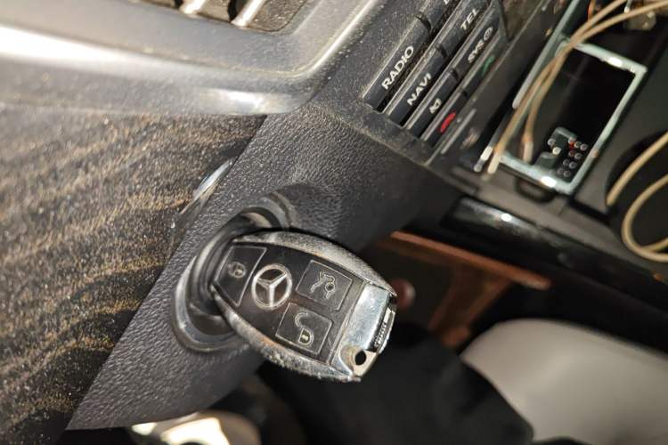 Used Mercedes-Benz E-Class 2011 E 300 L Fashion Prestige Model