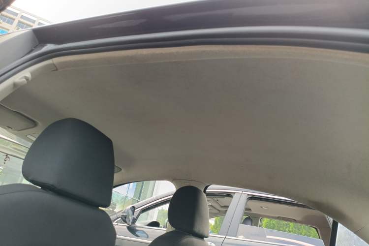 Used Volkswagen Santana 2013 1.6L Manual Fashion Edition
