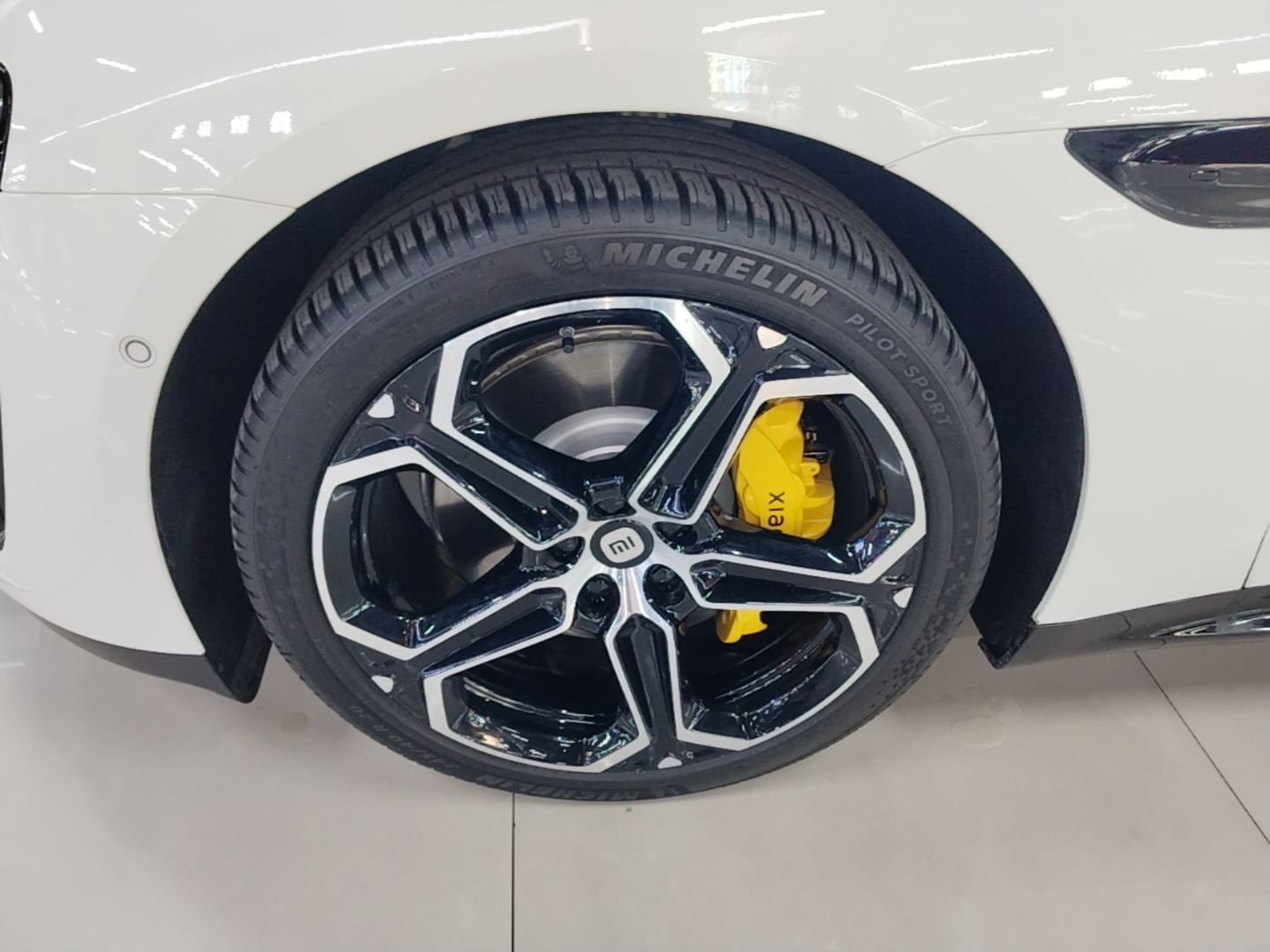 Xiaomi Auto SU7 2026 Model Standard Edition — снимка 10