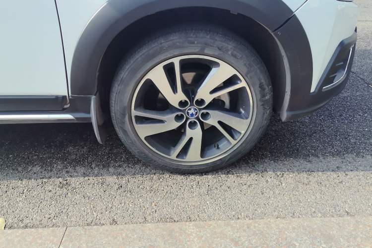 Used Venucia T70X 2015 2.0L Manual RuiXiang Sport Edition