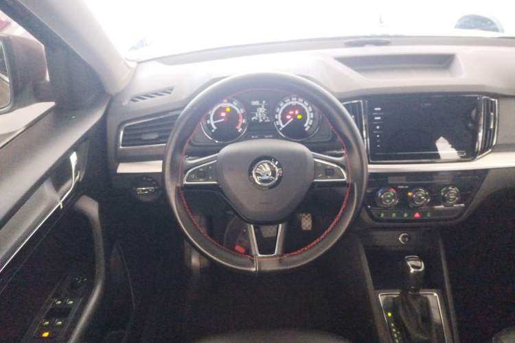 Used Skoda Kamiq 2020 1.5L Automatic Comfort Edition
