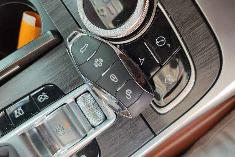 Used Hongqi H9 2023 2.0T Smart Connect Flagship Edition Vehicle Key