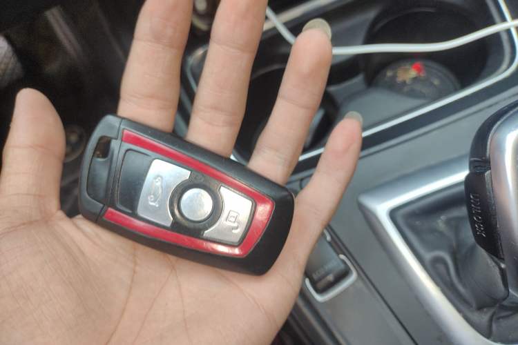 Used BMW 3 Series 2013 320i Sport Design Package
