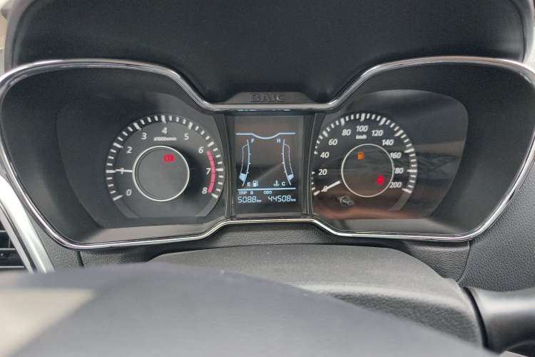 Used HYOSOW H3 2015 1.5L manual luxury version