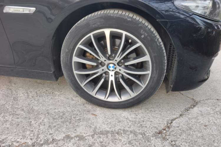 Used BMW 5 Series 2014 525Li Luxury Design Package