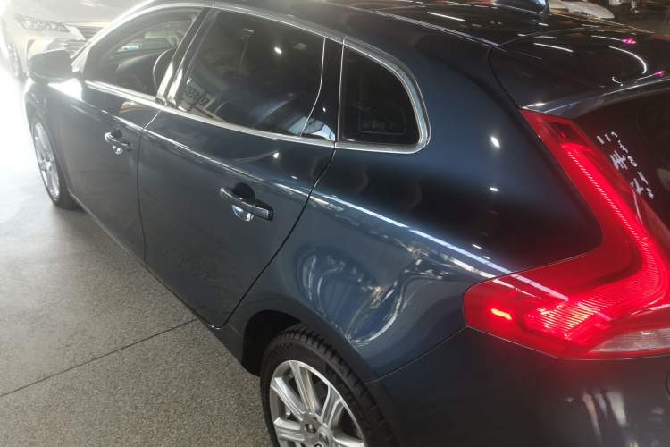 Used Volvo V40 2018 T4 Zhiya Edition