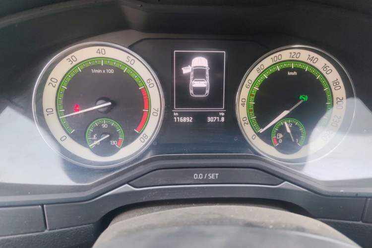 Used Skoda Superb 2018 TSI330 DSG Comfort Edition China V Standard Odometer Close Up