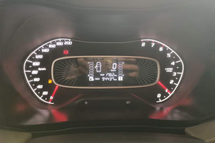 Used Baojun 510 2017 1.5L manual Comfort trim