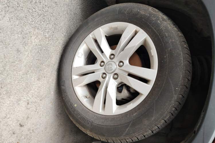 Used CHANGAN CS75 2014 1.8T Automatic Elite Model China IV Standard Right Front Wheel Hub