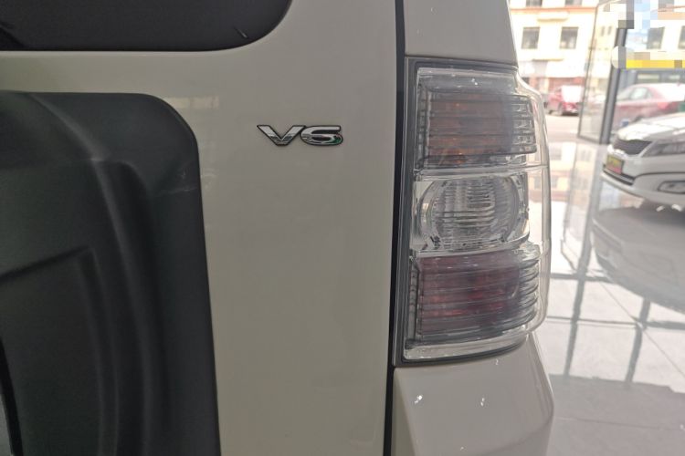 Used Mitsubishi Pajero 2016 3.0L Automatic Luxury Version China V Standard