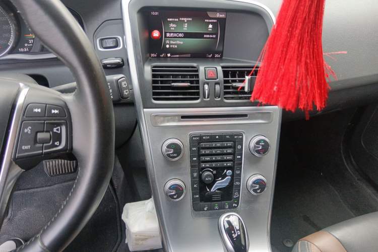 Used Volvo XC60 2017 T5 AWD Smart Upgrade Edition
