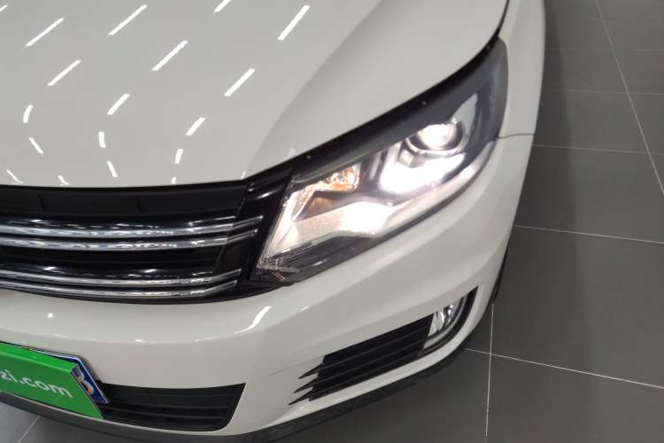 Used Volkswagen Tiguan L 2016 280TSI Automatic Two-Wheel-Drive Silk Road Style Edition
