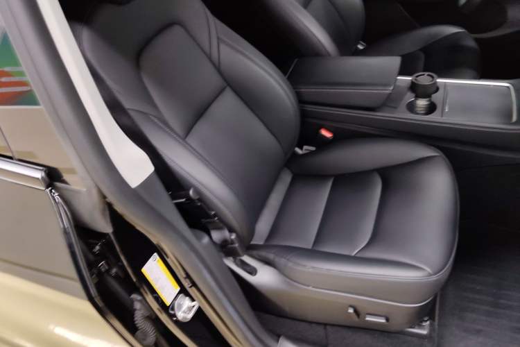 Used Tesla Model Y 2023 Rear-Wheel-Drive Version