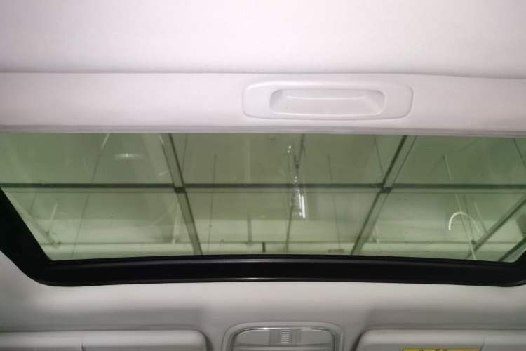 Used Haval H6 2015 Upgraded Model 1.5T Manual Two-Wheel Drive Elite Version Headliner