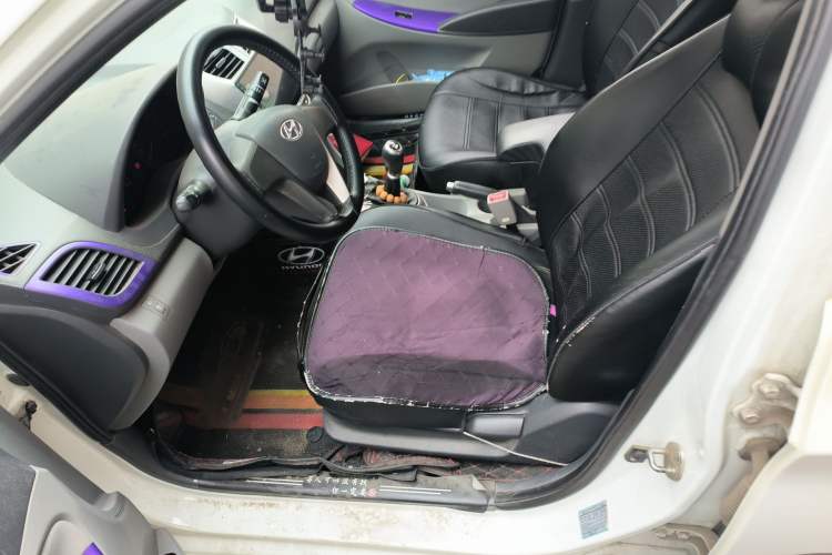 Used Hyundai Verna (older generation) 2014 1.4L Manual Smart GLS Trim Left Front Seat